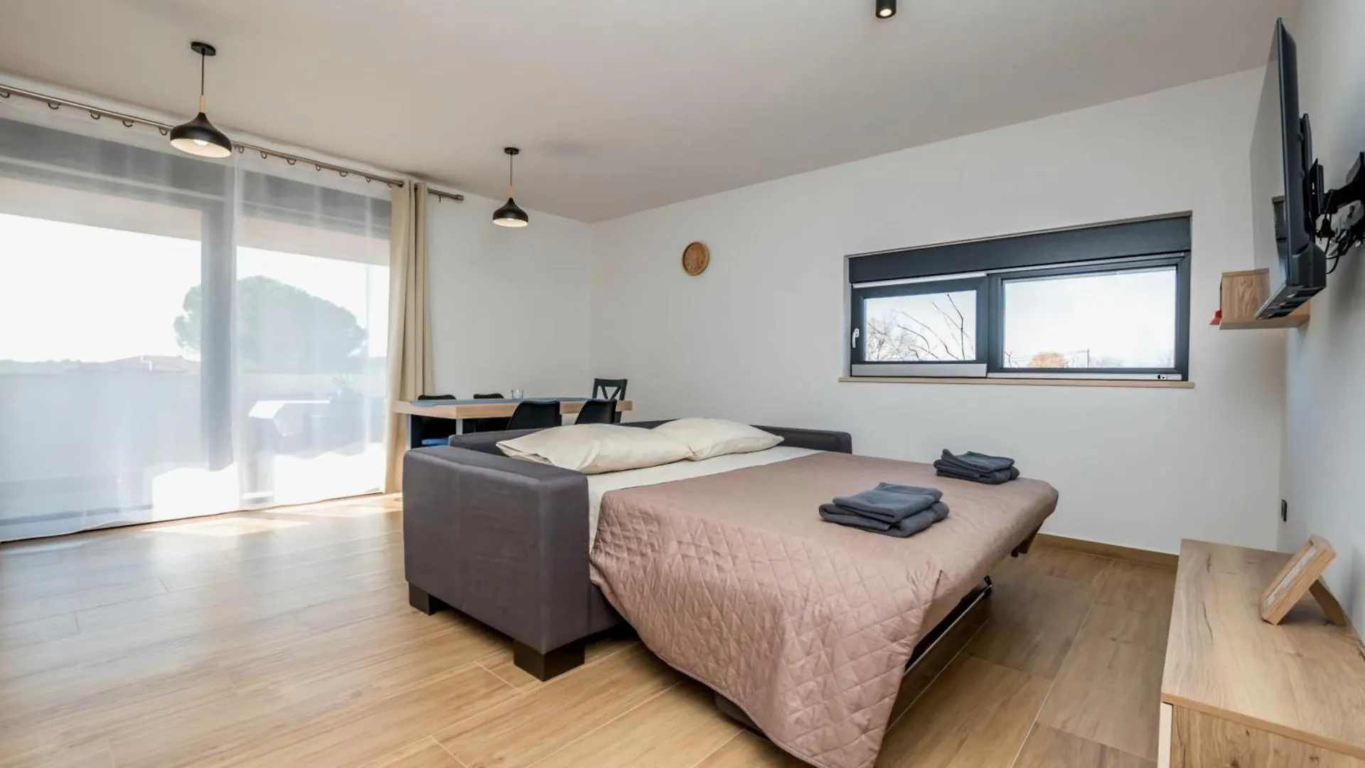 Apartments Karin Murine Croatia