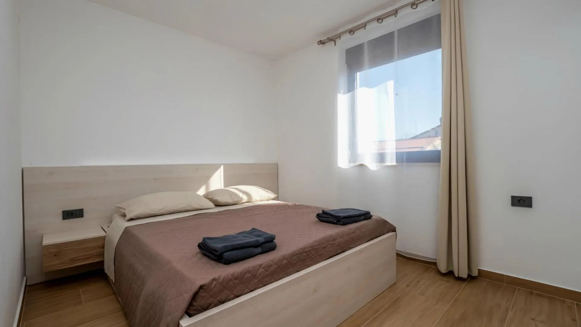 Apartments Karin Murine 0*,