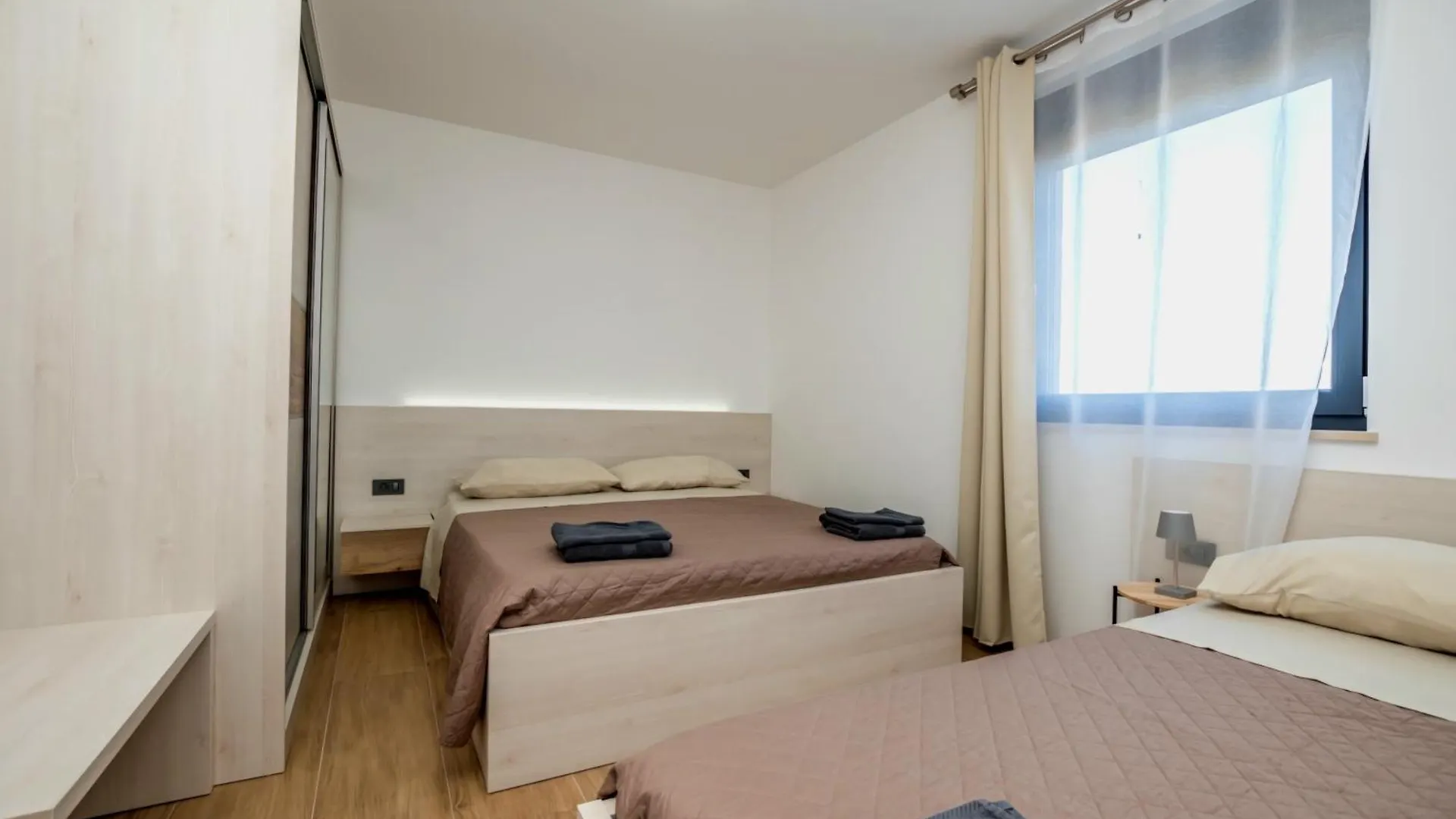 Apartments Karin Murine 0*,